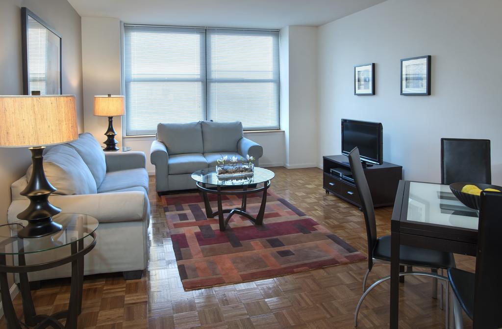 ג'רזי סיטי Grove Pointe - A Premier Furnished Apartment חדר תמונה
